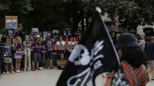 La justicia de Groenlandia prolonga la detenci&oacute;n del defensor de ballenas Paul Watson