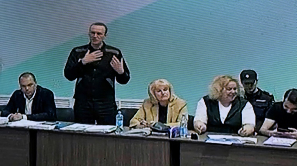 Russie: proc&egrave;s &agrave; huis clos pour Navalny, qui risque une lourde peine