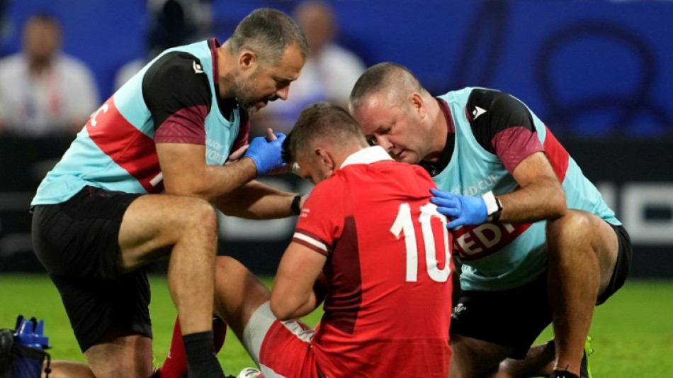 Gatland calms fears over Wales fly-half Biggar