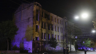 Forti esplosioni a Kiev, difese antiaeree in azione