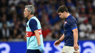 England's Sinfield backs injured Dupont to make swift return