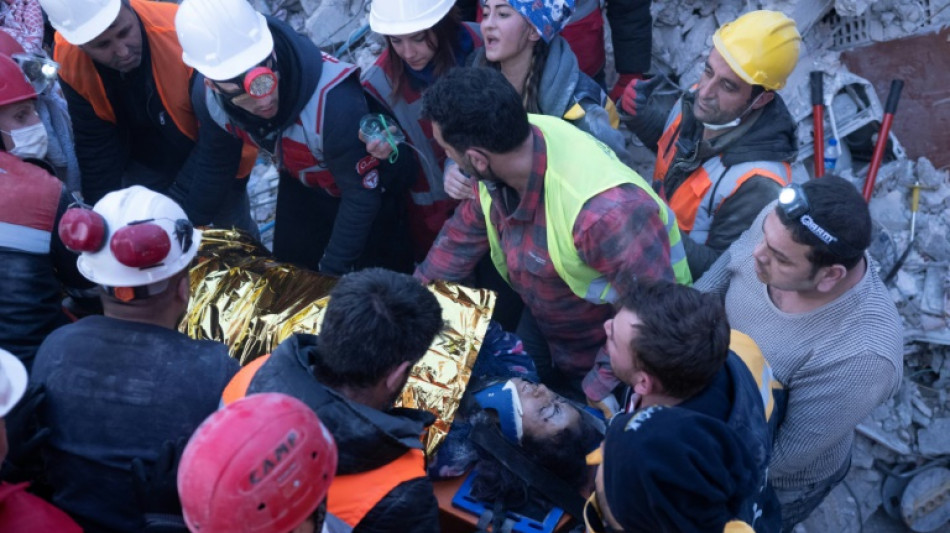 La ayuda llega lentamente a Turqu&iacute;a y Siria tras sismo que dej&oacute; m&aacute;s de 25.000 muertos