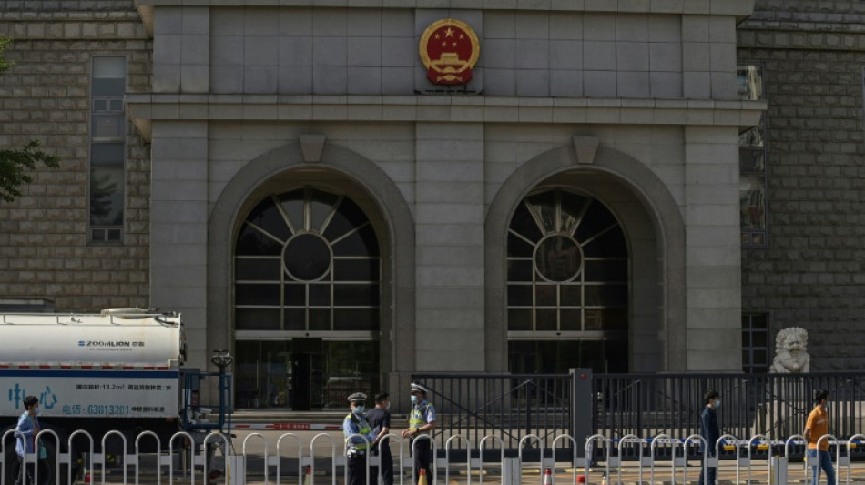 Chine: l'&eacute;crivain australien Yang Jun condamn&eacute; &agrave; mort avec sursis pour espionnage