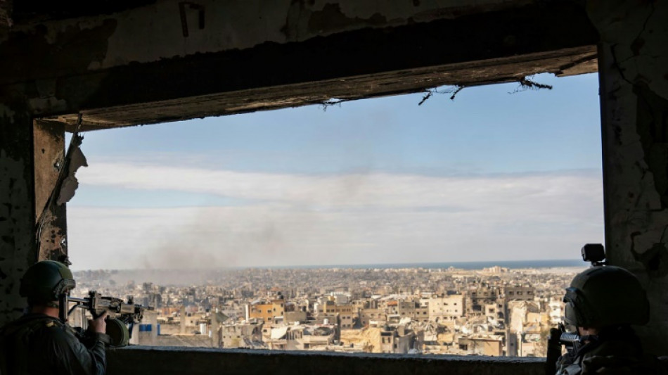 Frappes isra&eacute;liennes sur Rafah, craintes d'une op&eacute;ration terrestre