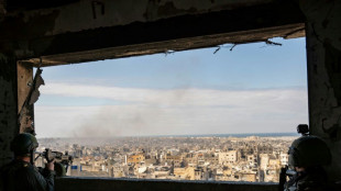 Frappes isra&eacute;liennes sur Rafah, craintes d'une op&eacute;ration terrestre