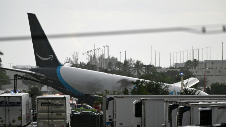 Un avion-cargo d'Amazon sort de piste &agrave; son atterrissage &agrave; Miami, cinq morts