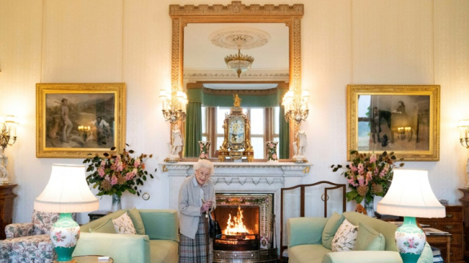Gro&szlig;britannien in gro&szlig;er Sorge um Queen Elizabeth 