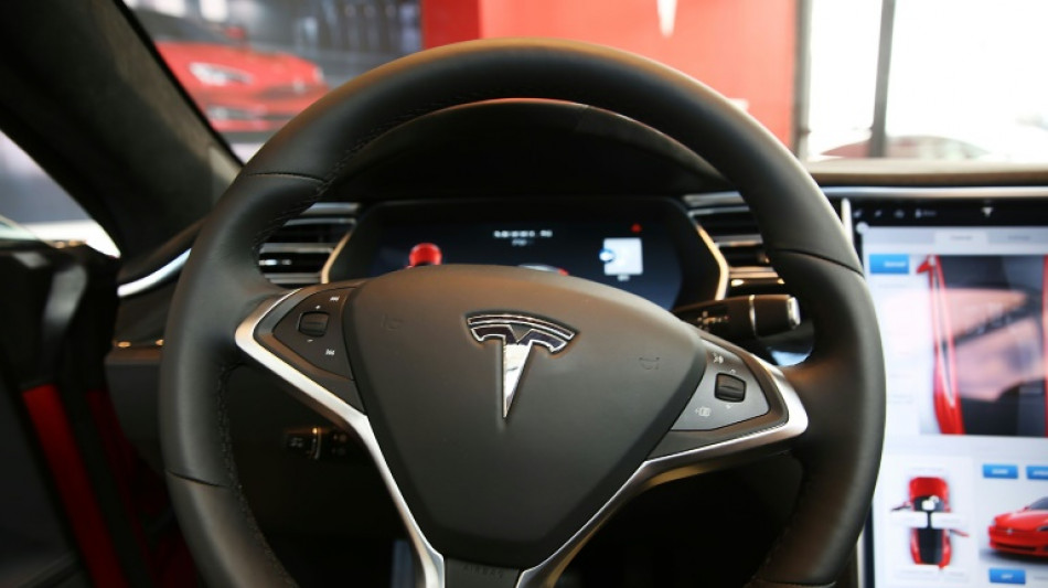 US-Beh&ouml;rden leiten Untersuchung zu sich l&ouml;senden Lenkr&auml;dern bei Tesla ein