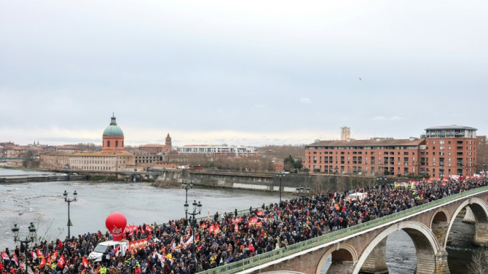 Streiks und Rentenproteste legen zum dritten Mal Teile Frankreichs lahm 