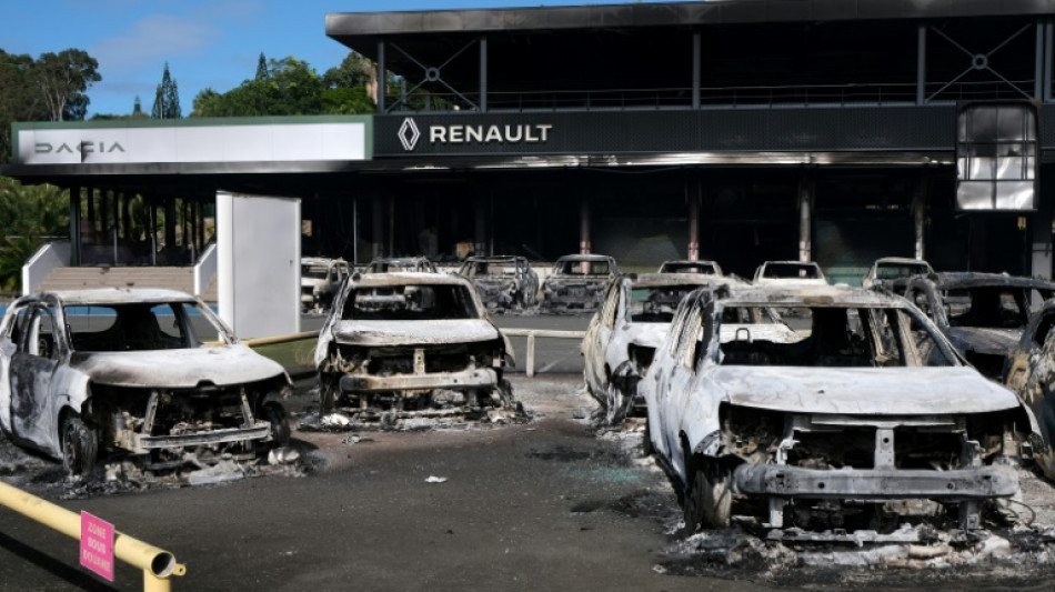 Situation insurrectionnelle en Nouvelle-Cal&eacute;donie: deux morts, un Conseil de d&eacute;fense convoqu&eacute;