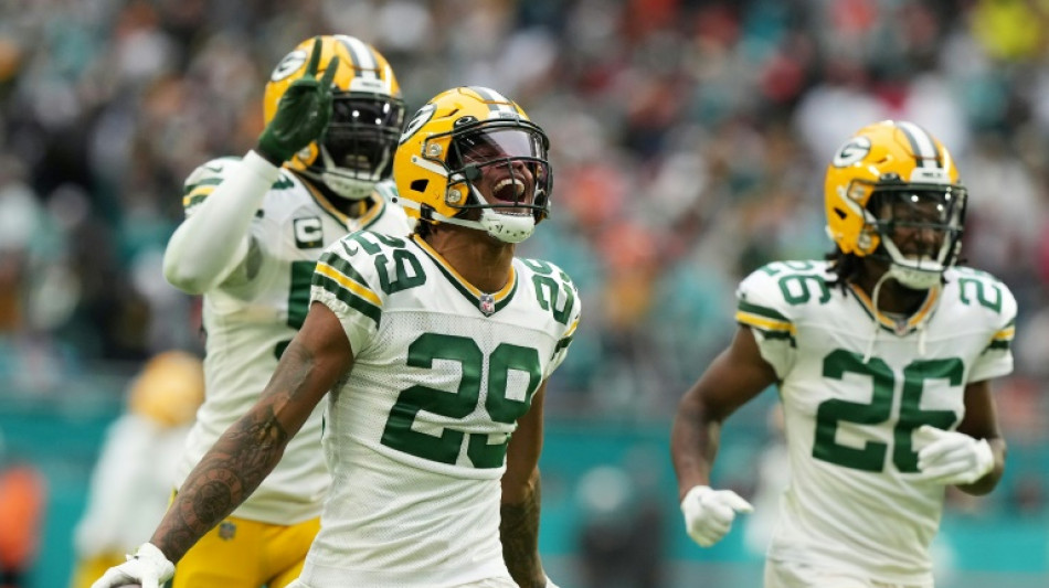Packers beat Miami to boost NFL playoff hopes while Rams romp