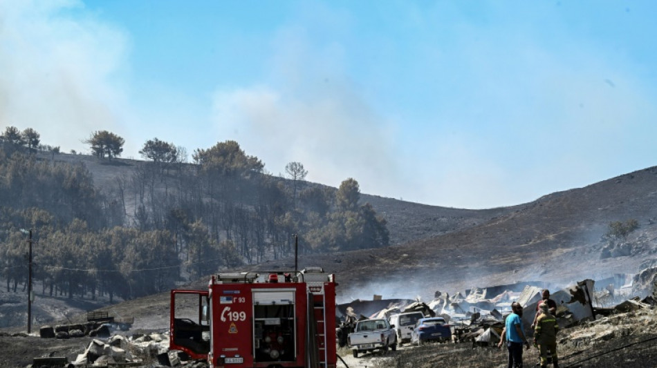 La mayor&iacute;a de los incendios en Grecia est&aacute;n bajo control, dicen los bomberos