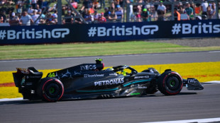 Hamilton stays upbeat despite poor Mercedes form