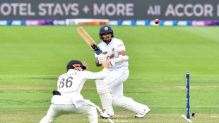 Mendis falls for 87 as Sri Lanka reach 209-3 in New Zealand Test