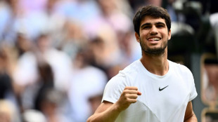 Alcaraz says dad 'just a fan' after Djokovic filmed at Wimbledon
