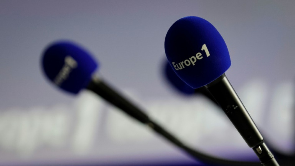 Arnaud Lagard&egrave;re veut rester ma&icirc;tre de ses radios, malgr&eacute; l'OPA de Vivendi