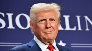 Trump assina decreto para retirar a 'ideologia transg&ecirc;nero' do Ex&eacute;rcito