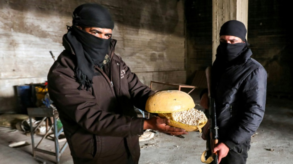 Queda do regime de Assad exp&otilde;e arsenais da droga captagon 