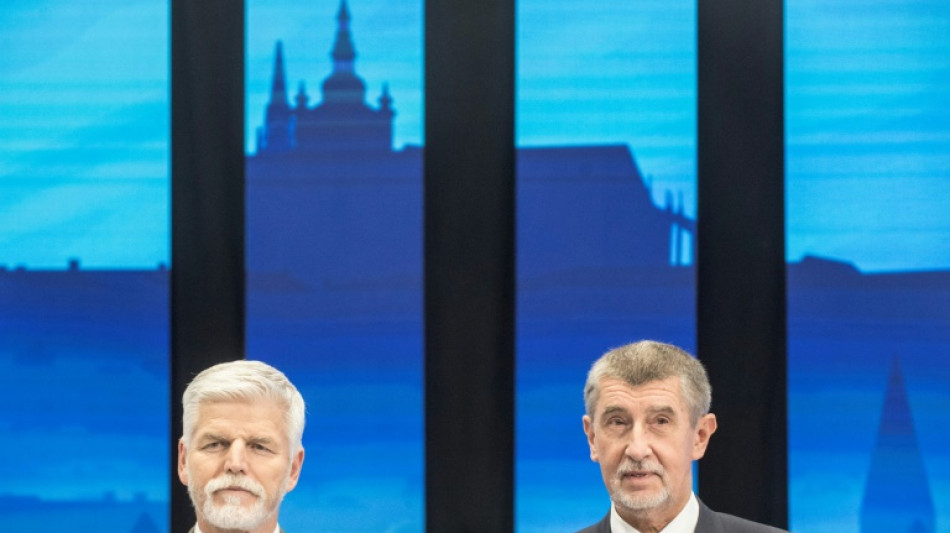 Ex-Nato-General Pavel Favorit bei Stichwahl um das Pr&auml;sidentenamt in Tschechien