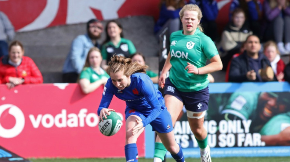 France women enjoy nine-try rout of Ireland despite early red card
