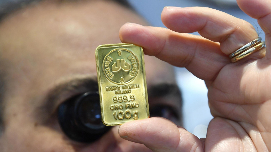 Il prezzo dell'oro &egrave; poco mosso a 2.938 dollari l'oncia