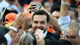 Un legislador de la oposici&oacute;n se registra como candidato presidencial en M&eacute;xico 