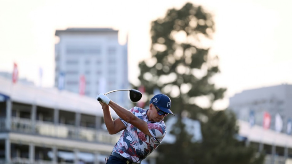 Fowler leads with McIlroy lurking as LA Country Club promises stiff US Open test