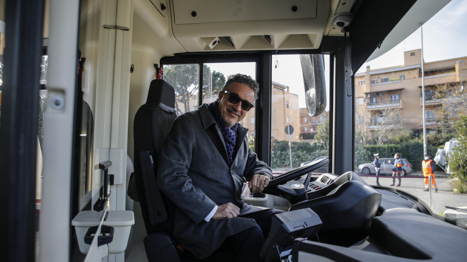 Brevetto per pagare in criptovalute biglietto di bus e sosta