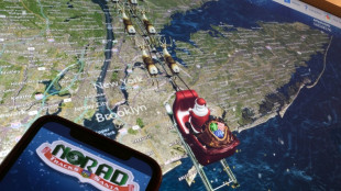 Le P&egrave;re No&euml;l suivi &agrave; la trace par l'arm&eacute;e am&eacute;ricaine