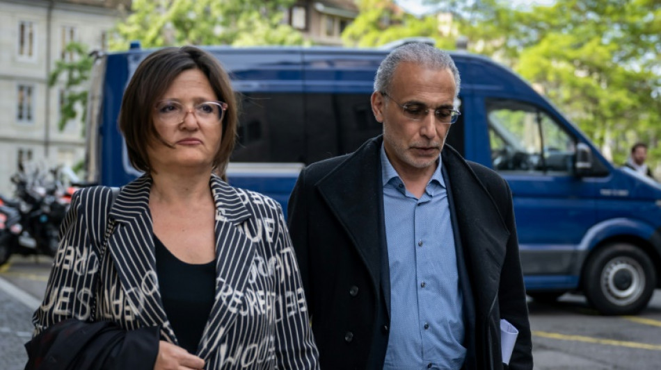 Jug&eacute; pour viol en Suisse, Tariq Ramadan se dit victime d'un "pi&egrave;ge"