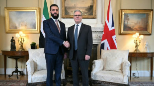 Syriens &Uuml;bergangspr&auml;sident trifft in London K&ouml;nig Charles III. und Premier Starmer