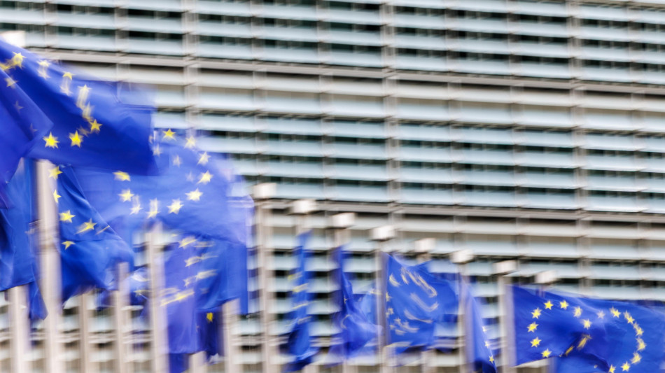 Via libera della Commissione Ue a tranche da 45 miliardi per Kiev
