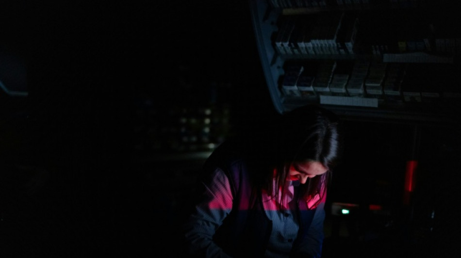 Cortes en la red eléctrica de toda Ucrania tras bombardeos rusos