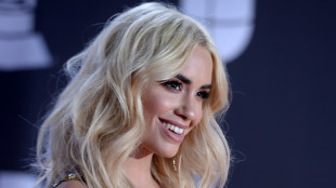 Milei fustiga a la popular cantante Lali Esp&oacute;sito y genera una ola de repudio