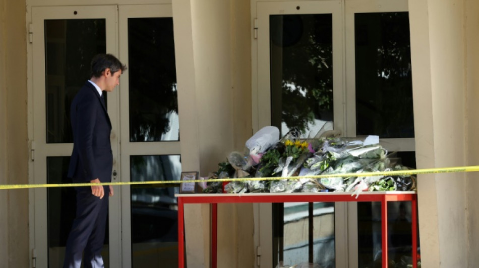 Attal rend hommage &agrave; Arras aux victimes du terrorisme