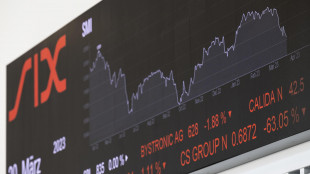 Borsa: Europa chiude a 2 velocit&agrave;, Parigi +0,39%, Londra -0,32%