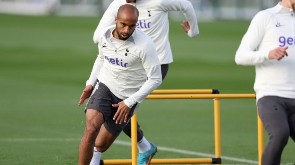 Brazilian winger Lucas Moura returns to Sao Paulo 