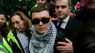 UK prosecutors to appeal dropped 'terrorism' case against Kneecap rapper