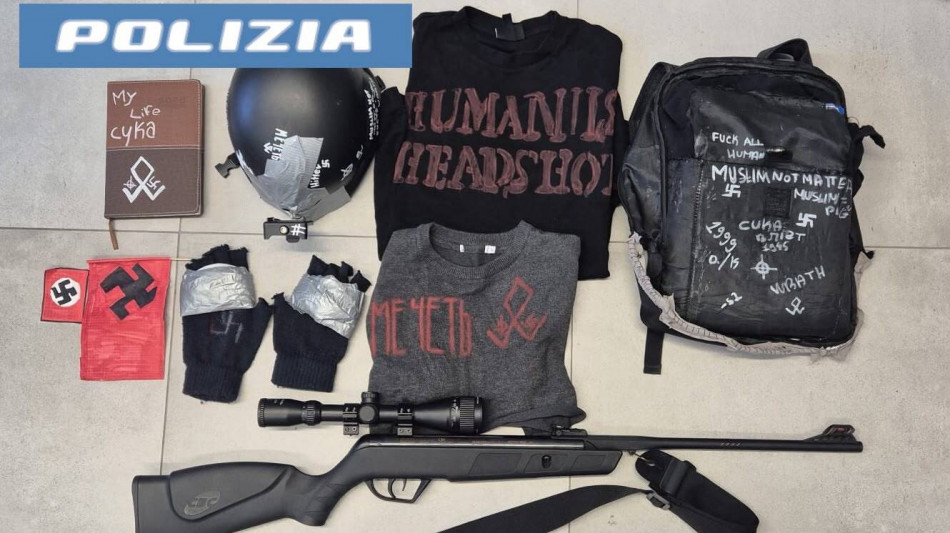 Allude sui social a stragi e atti violenti a scuola, denunciato 14enne