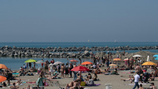 Prevenzione del melanoma, 'l'abito fa lo scudo pi&ugrave; della crema'