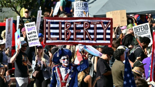 Manifesta&ccedil;&otilde;es anti-Trump ocupam ruas dos EUA e ultrapassam fronteiras